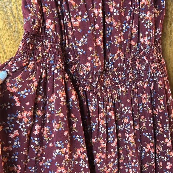 Old Navy Medium Smocked Peasant Dress Mini - Picture 3 of 11